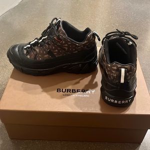 Burberry sneaker